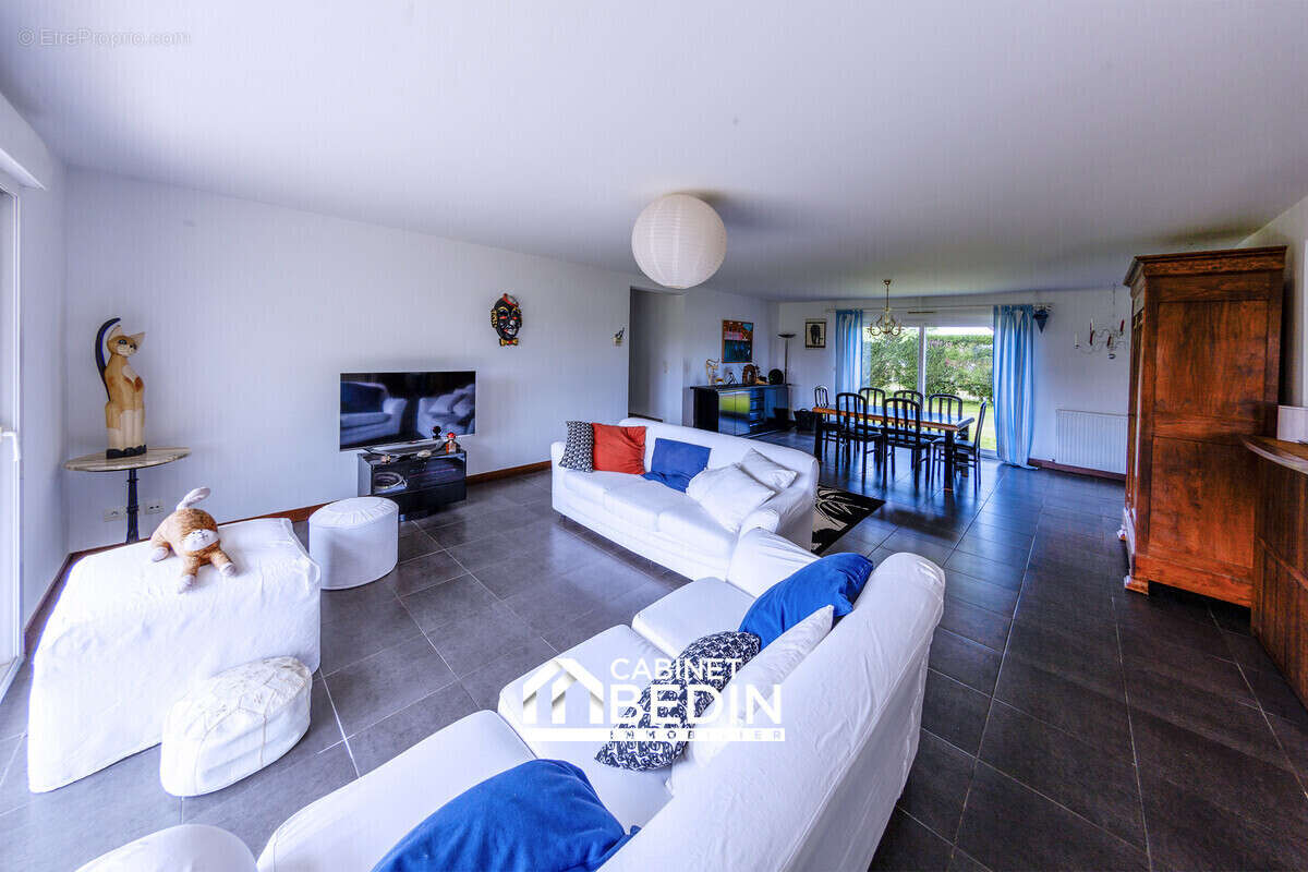 Maison 137 m² à Saint-Vincent-De-Paul  - photo 5