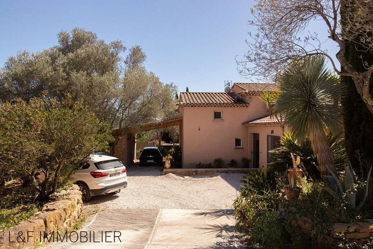 Maison à LA CADIERE-D'AZUR