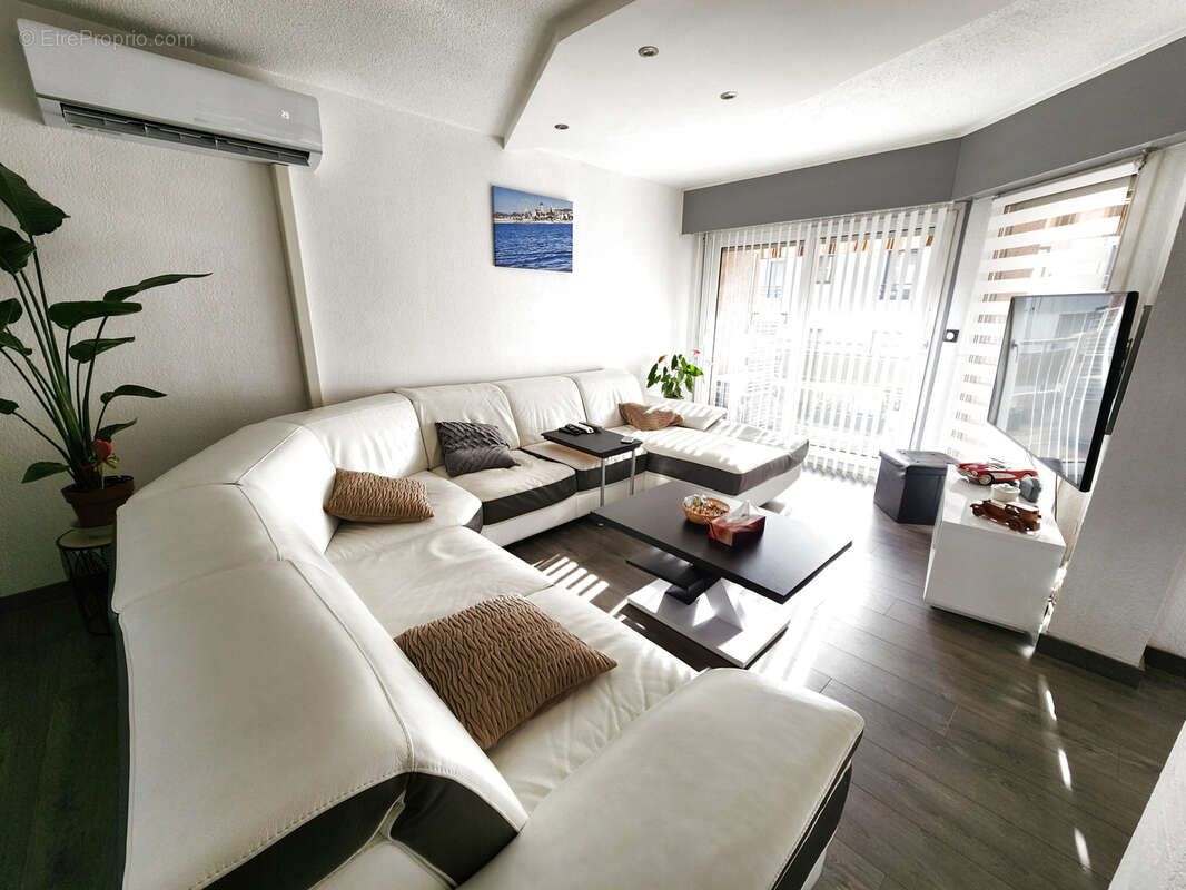 Appartement à SAINT-RAPHAEL