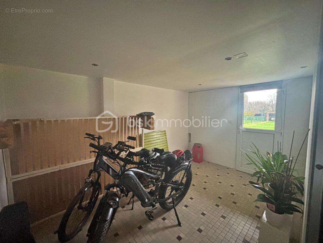 Maison à VENDRENNES