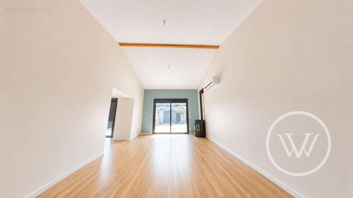 Maison 115 m² à Saint-Clair-Du-Rhone  - photo 3