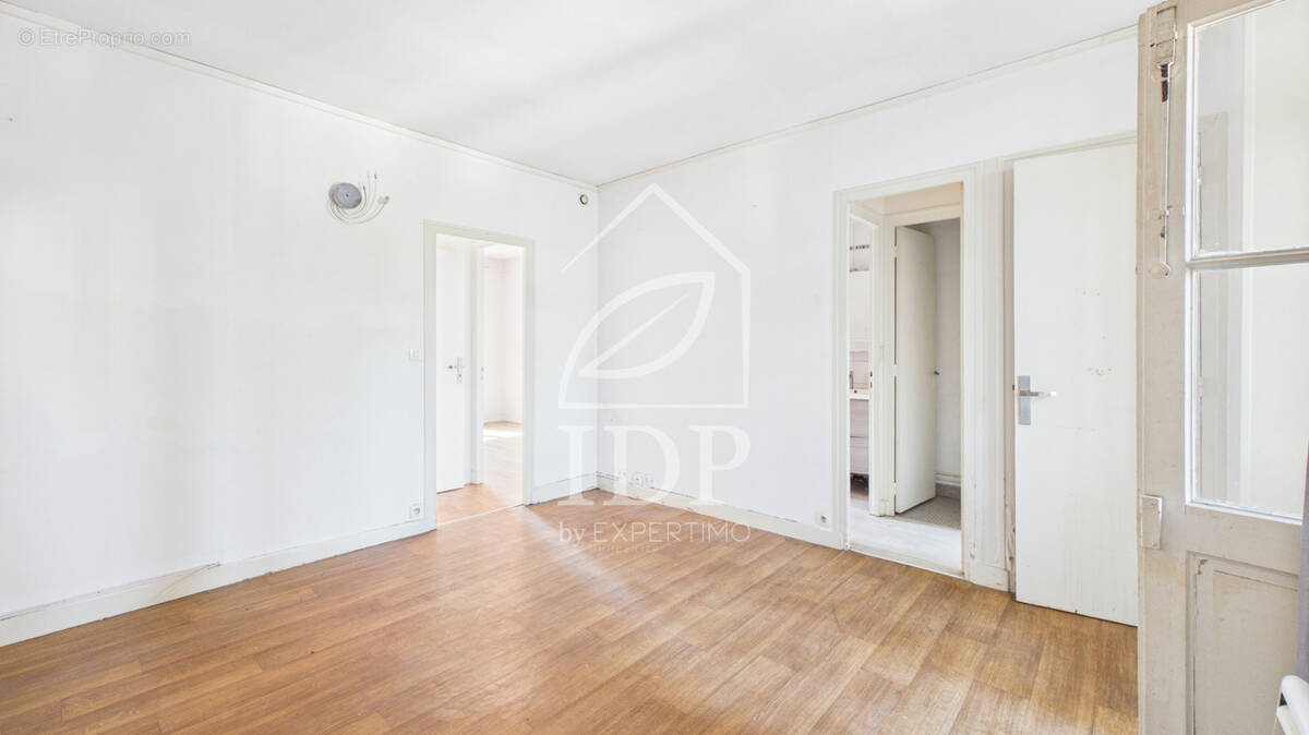 Appartement à CORBEIL-ESSONNES