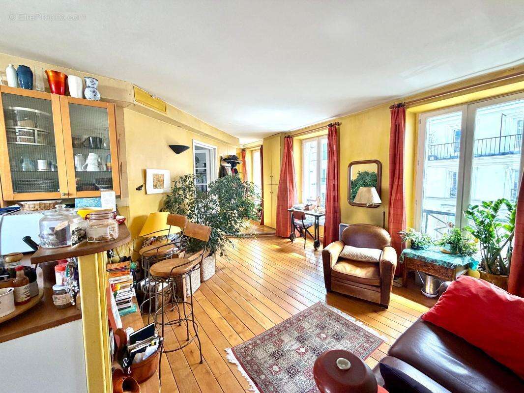 Appartement à PARIS-19E