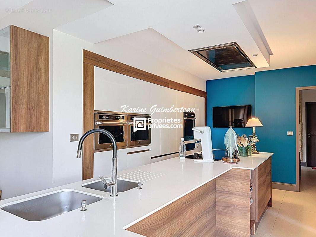 Maison à SAINT-EMILION