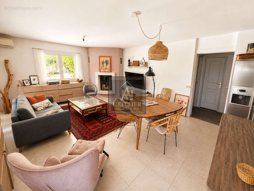 Maison de type 4 de plain-pied avec dépendance sur une parcelle de 470 m2 - photo 6