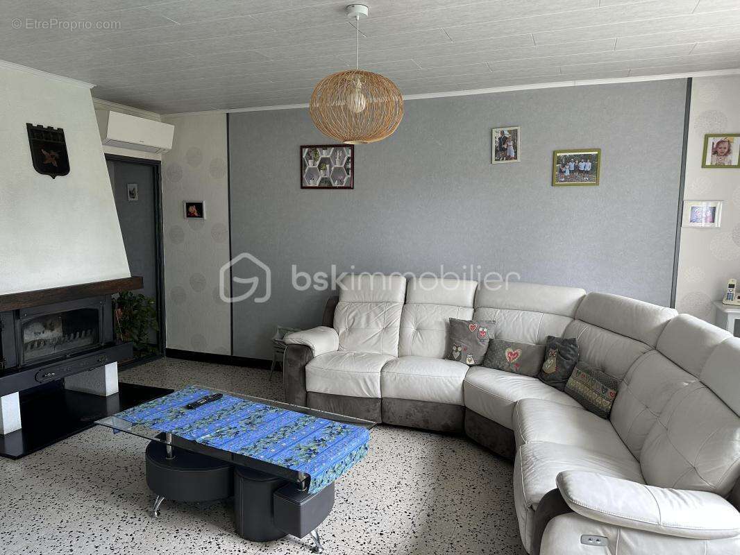 Maison à AURIAC-SUR-VENDINELLE