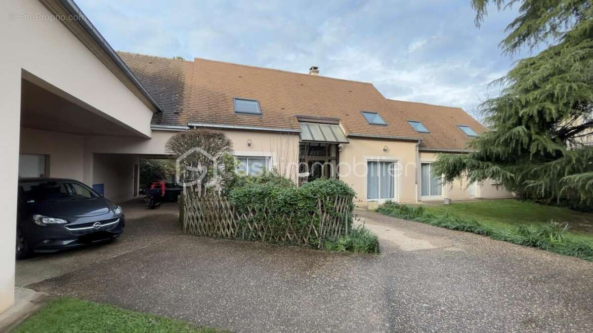 Maison moderne à Sens quartier Moulin à Tan à côté du centre ville - photo 2