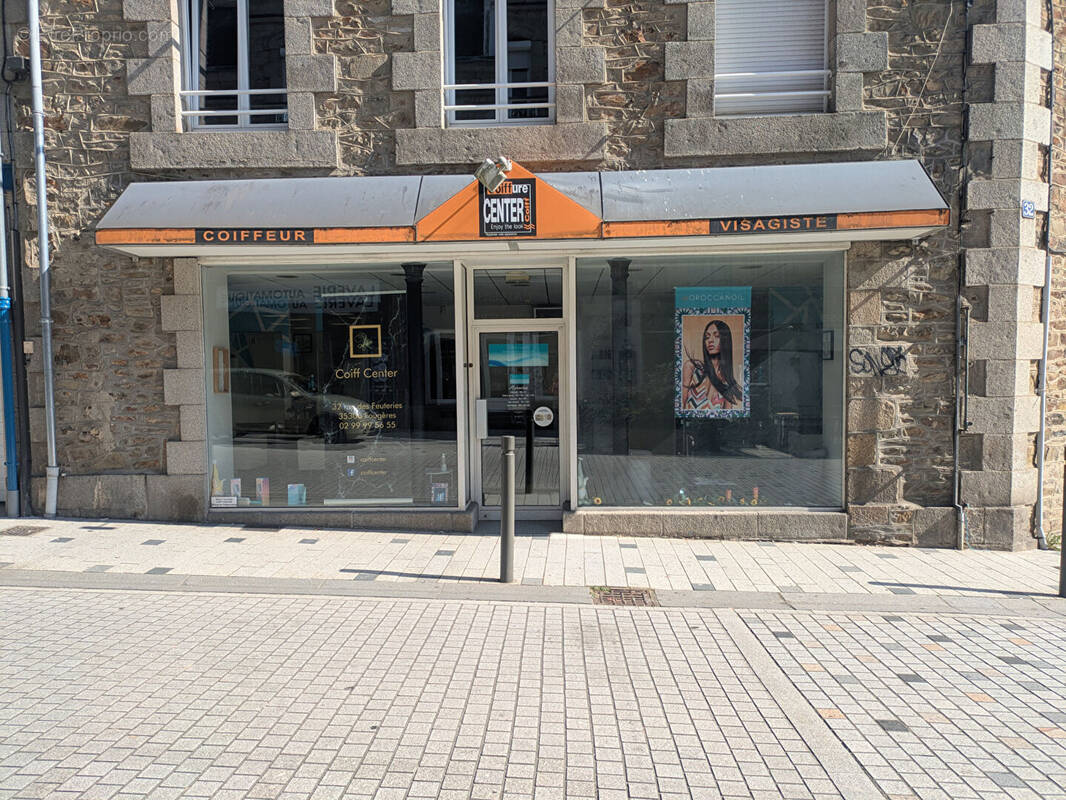 Commerce à FOUGERES