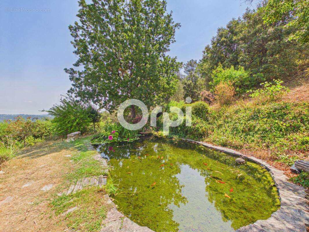 Villa individuelle renovee – vue panoramique - calme absolu - belles prestations - piscine / bassin poissons - jardin - photo 21