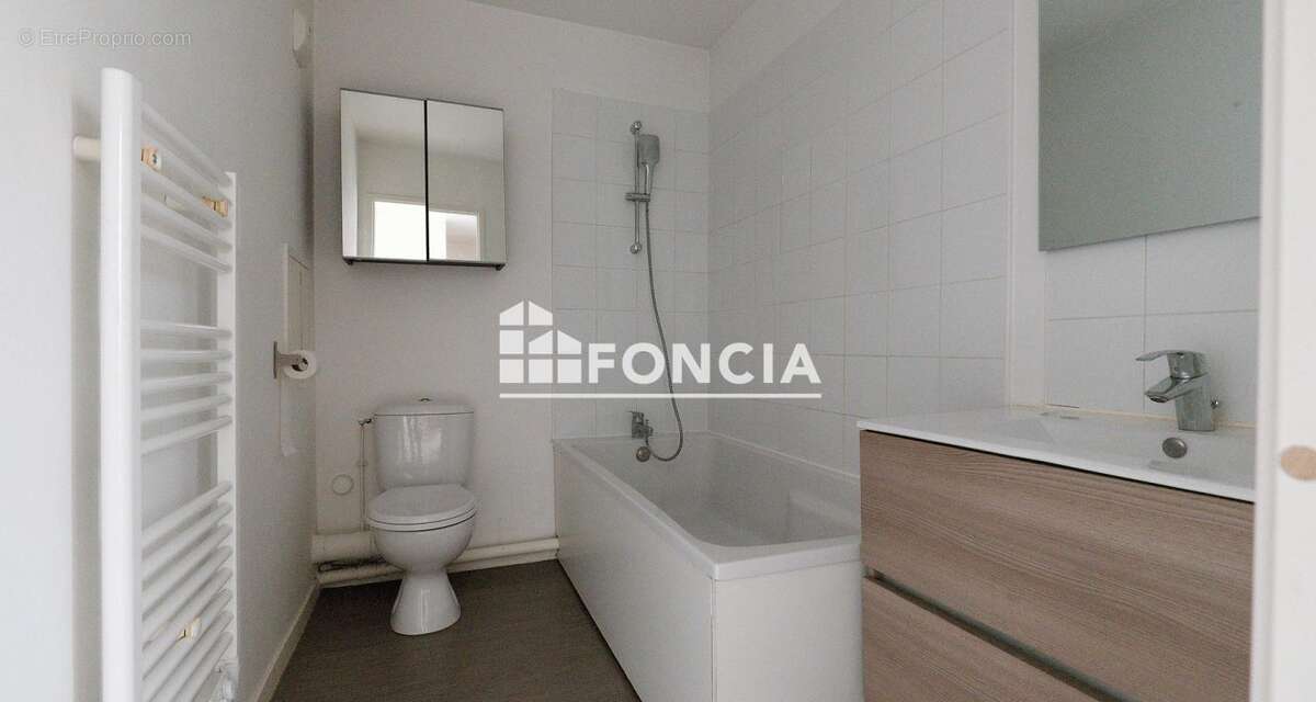 Appartement à CORBEIL-ESSONNES