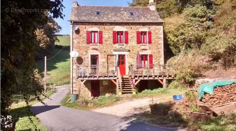 Sauveterre de rouergue- moulin isole avec dependance - photo 4