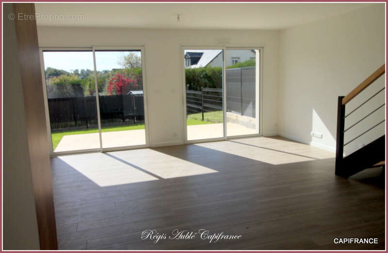 Maison à MONTREUIL-LE-GAST