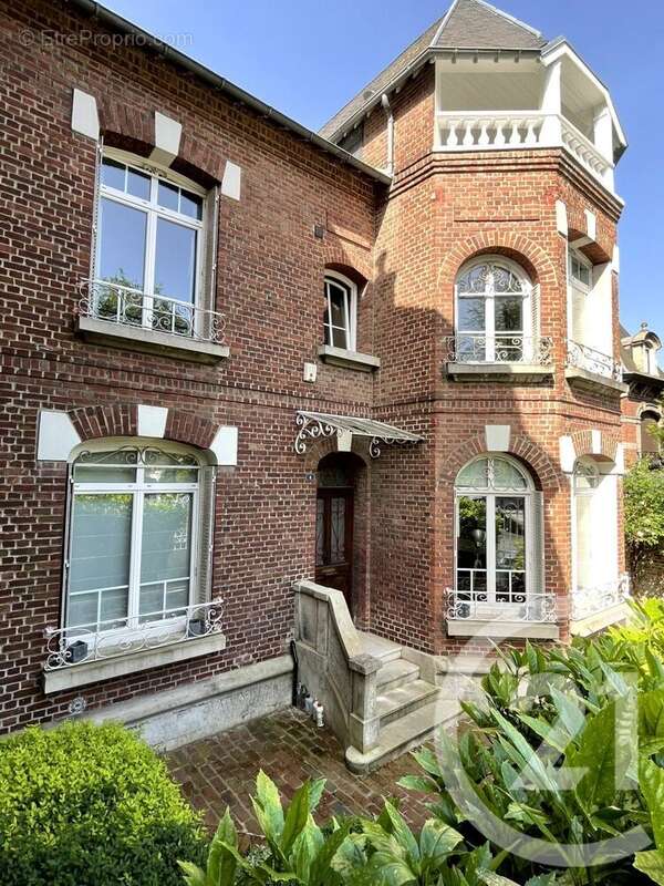 Maison à SAINT-QUENTIN