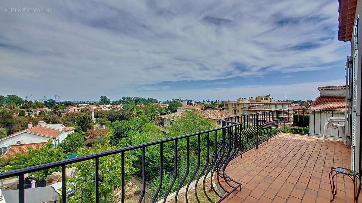 Maison à VILLENEUVE-LOUBET