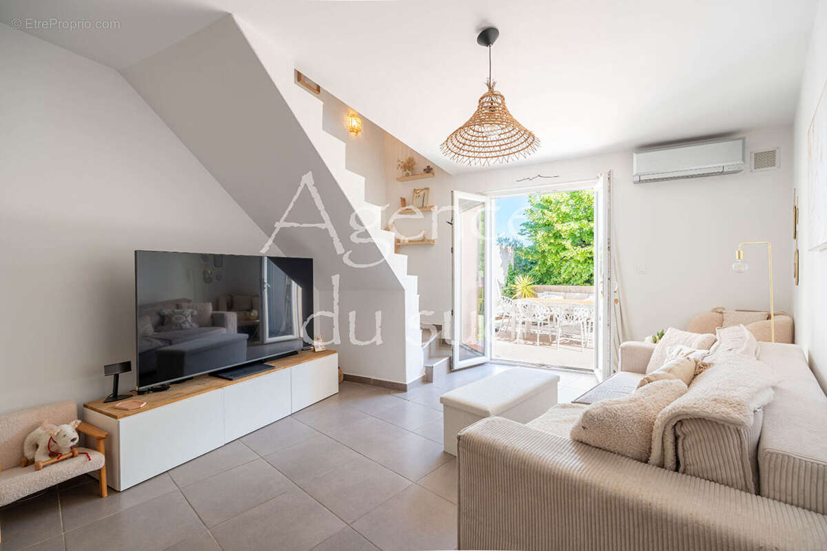 Appartement Peypin 3  pièces jardin et stationnement - photo 9
