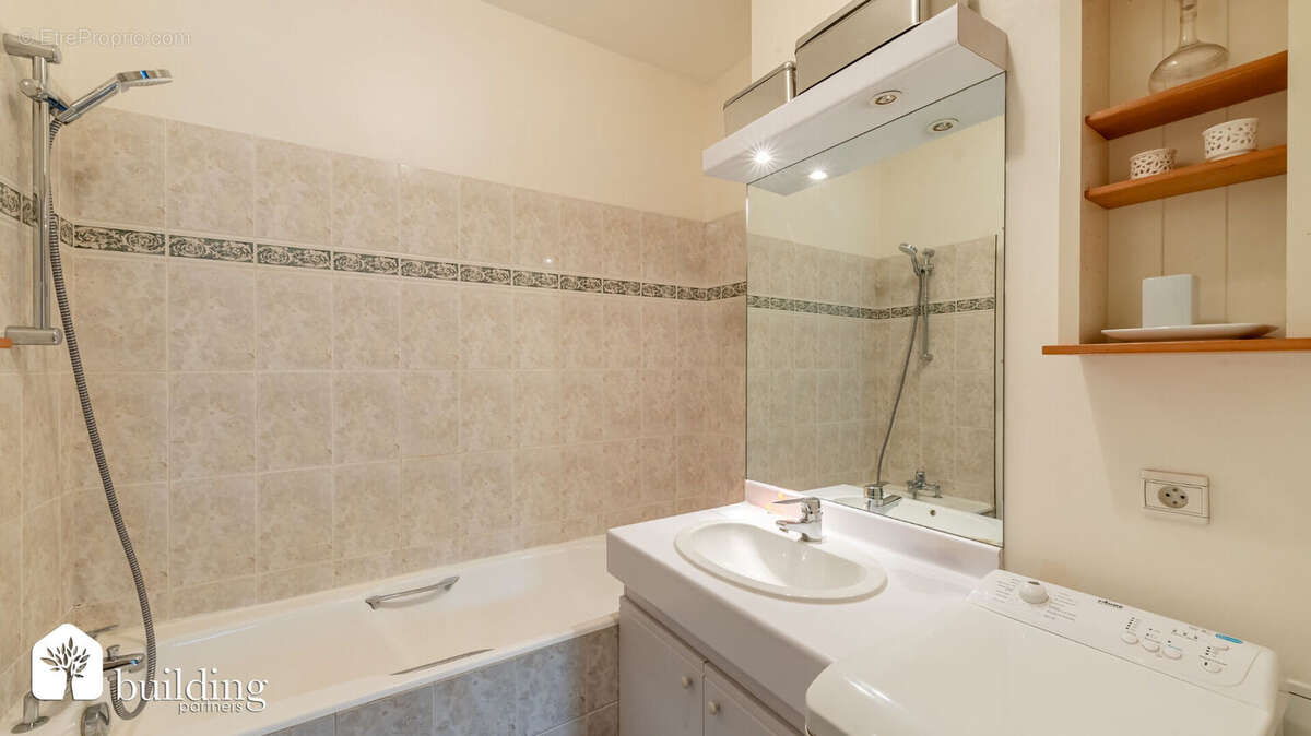 Appartement à LEVALLOIS-PERRET