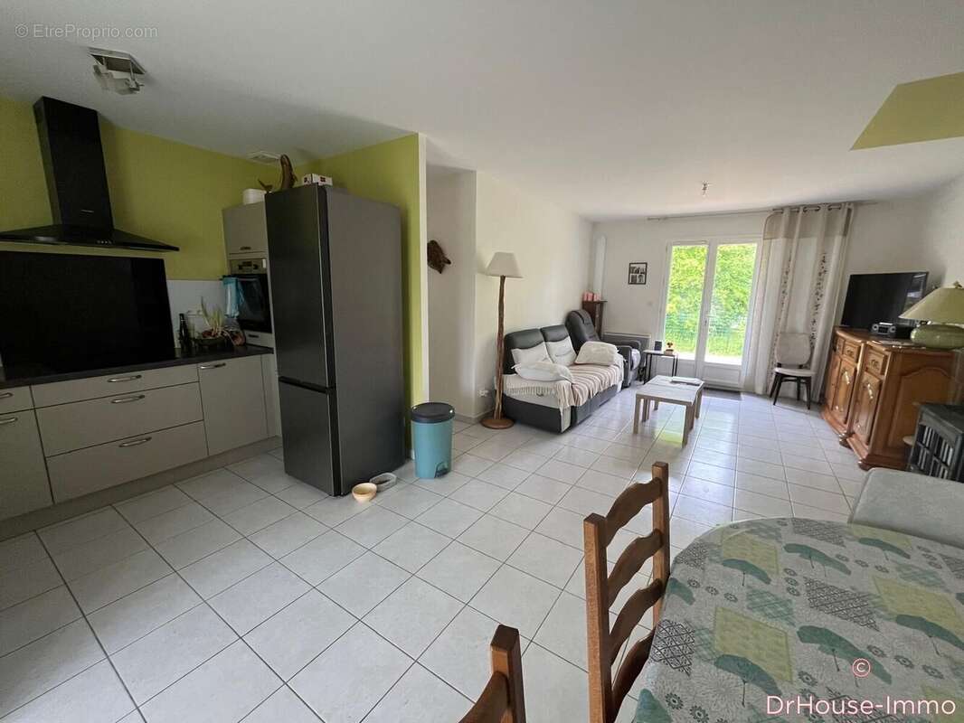Maison 65 m² à Saint-Laurent-Des-Vignes  - photo 10
