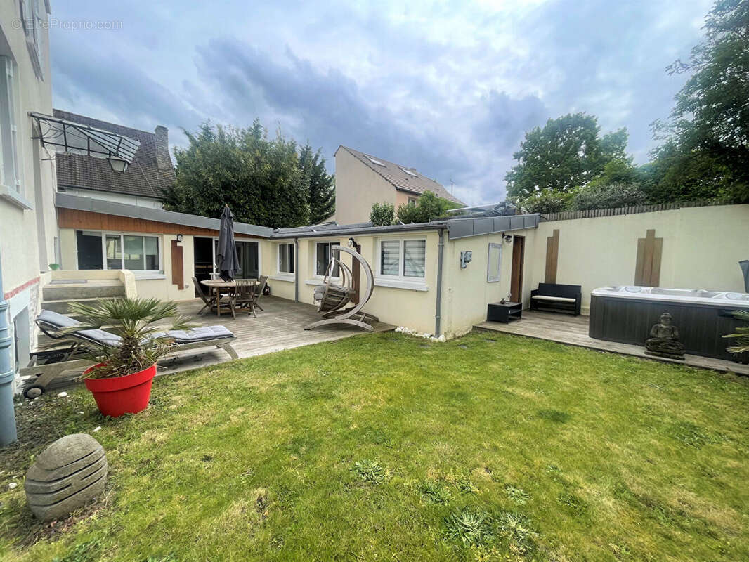 Maison à ENGHIEN-LES-BAINS