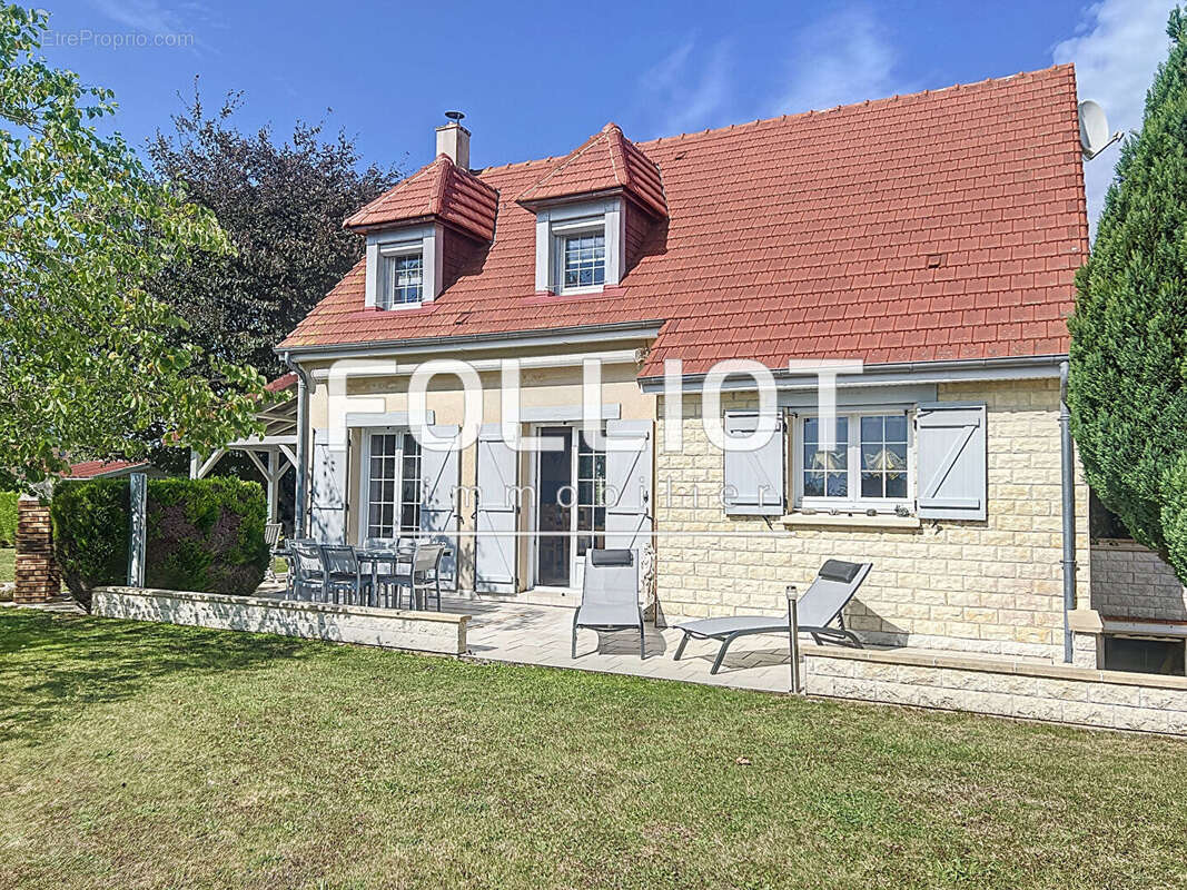 Maison à SAINTE-CROIX-SUR-MER