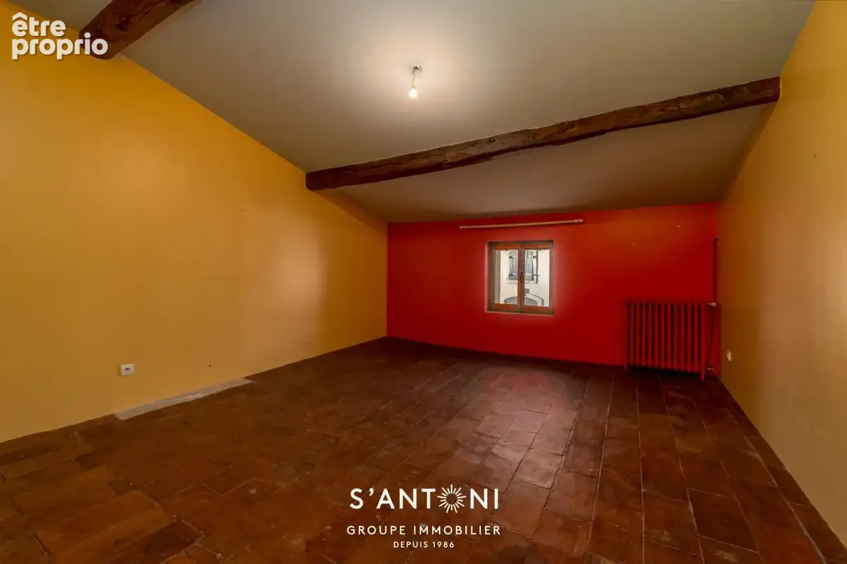 BESSAN: Maison de caractère 325 m² avec cour, proche centre et commodités - photo 17