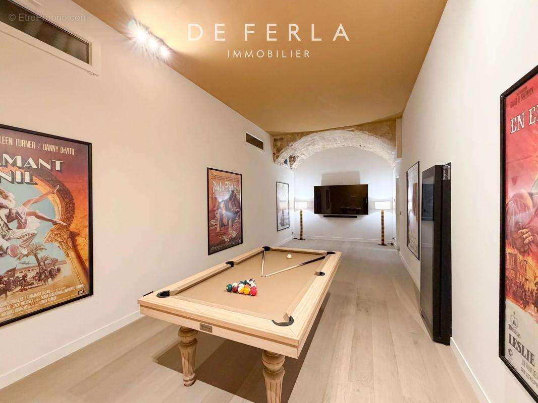 Appartement à PARIS-7E