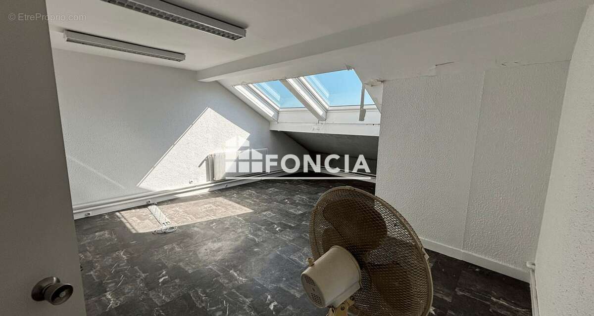 Commerce à SAINT-MAUR-DES-FOSSES