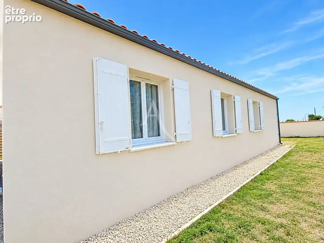 Maison récente proche de la mer à Port-des-Barques - photo 12