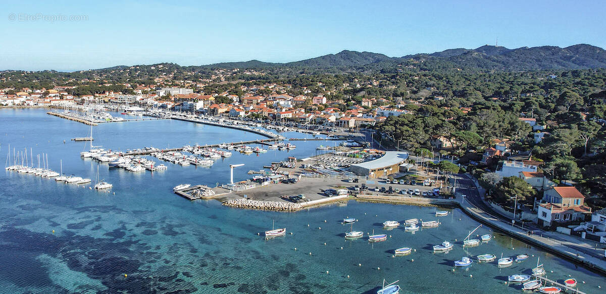 Appartement à SIX-FOURS-LES-PLAGES