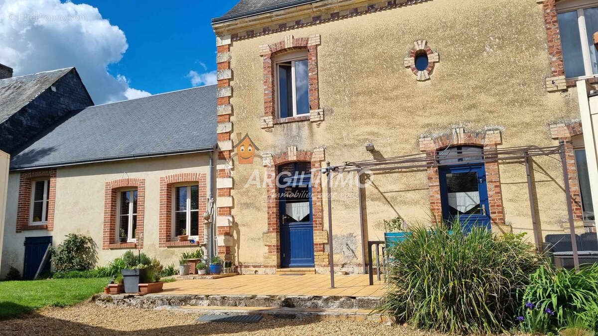 Maison à SAINT-CALAIS