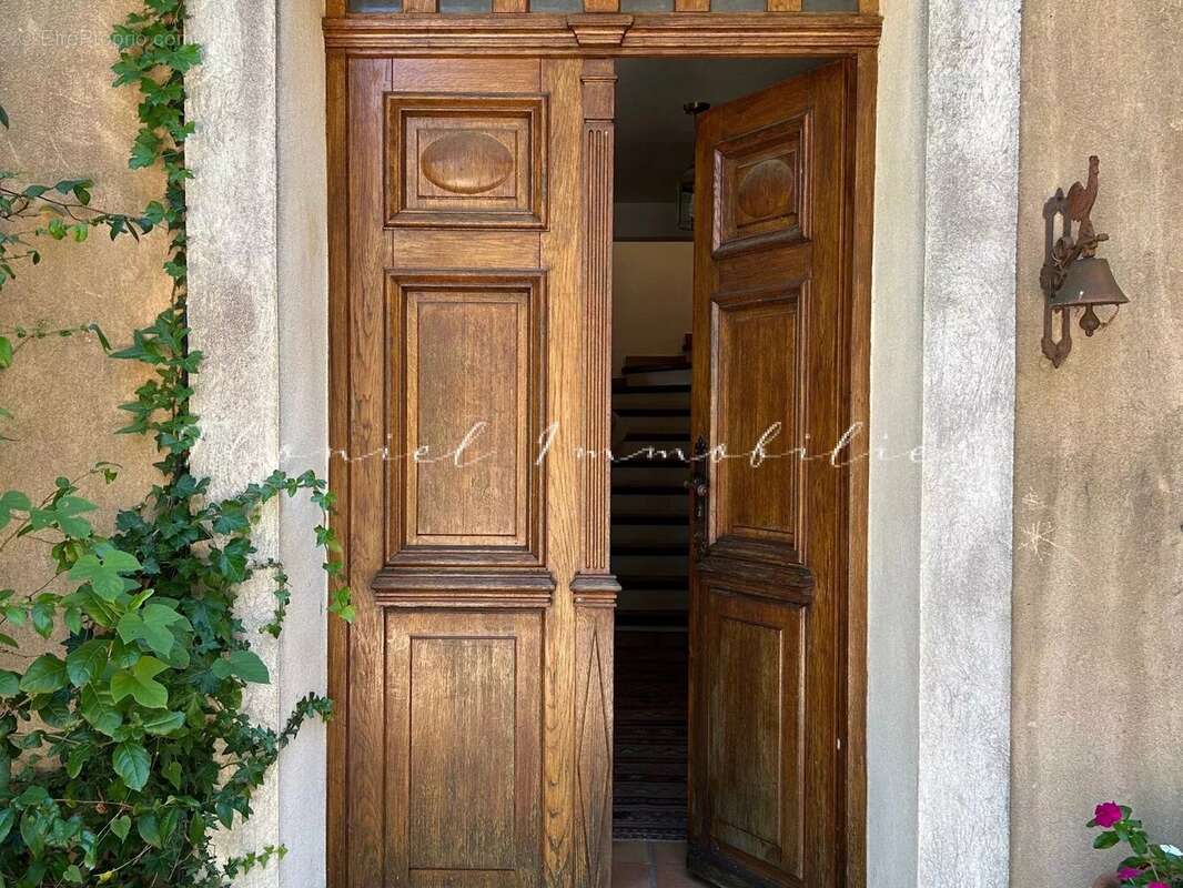 Maison à LA GARDE-FREINET
