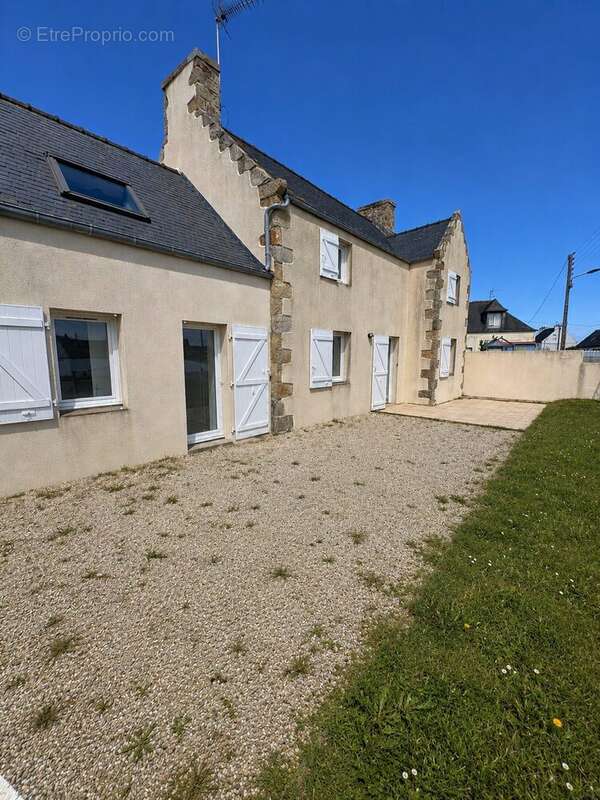 Maison à SANTEC