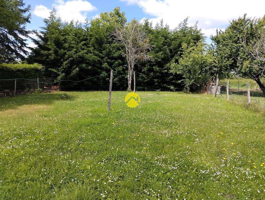 Maison à LE VEURDRE