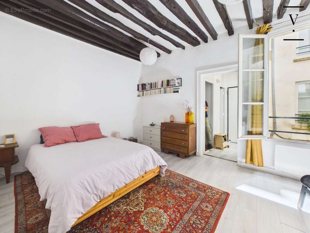 Appartement à PARIS-3E