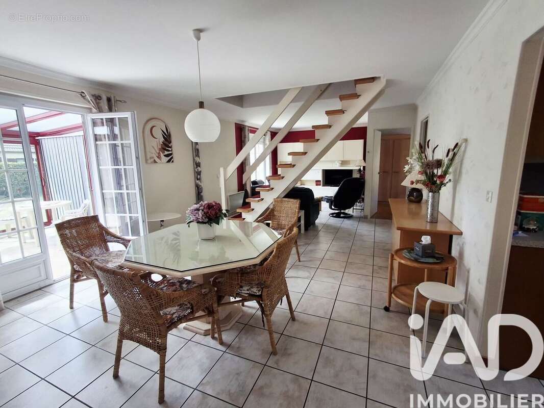 Photo 4 - Maison à VAL-DE-REUIL