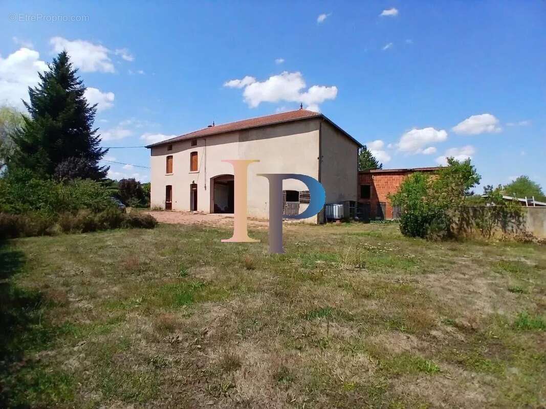 Maison 126 m² à Charlieu  - photo 4