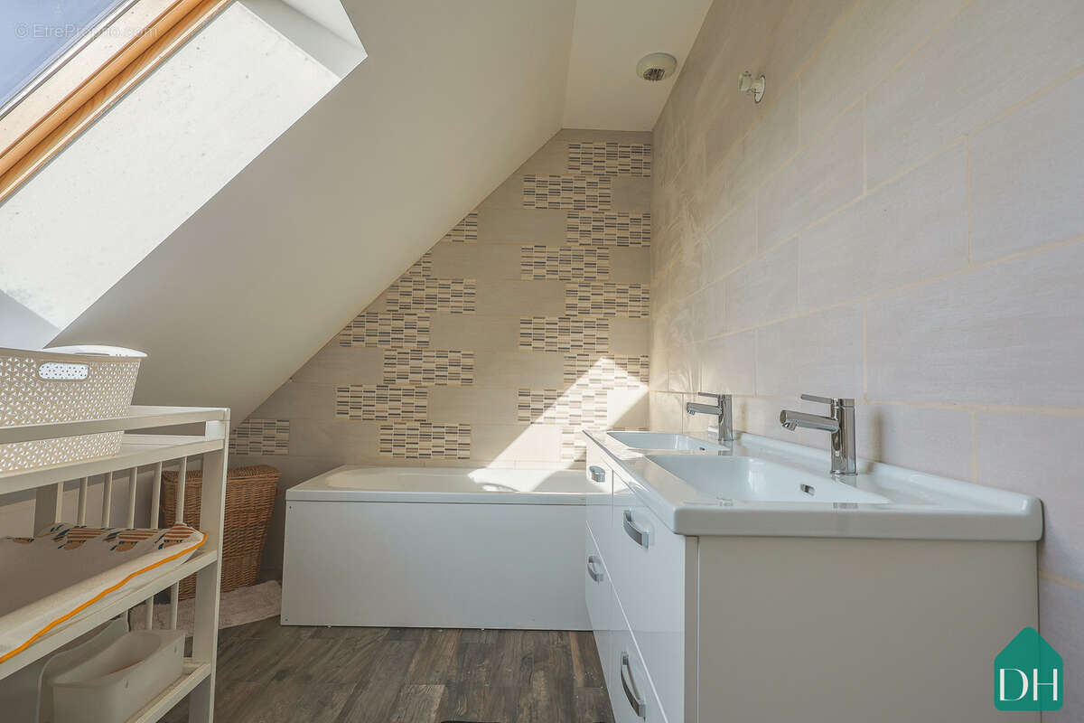 Maison familiale avec vie de plain-pied   4/5 chambres   Piscine   Le Temple-de-Bretagne - photo 14