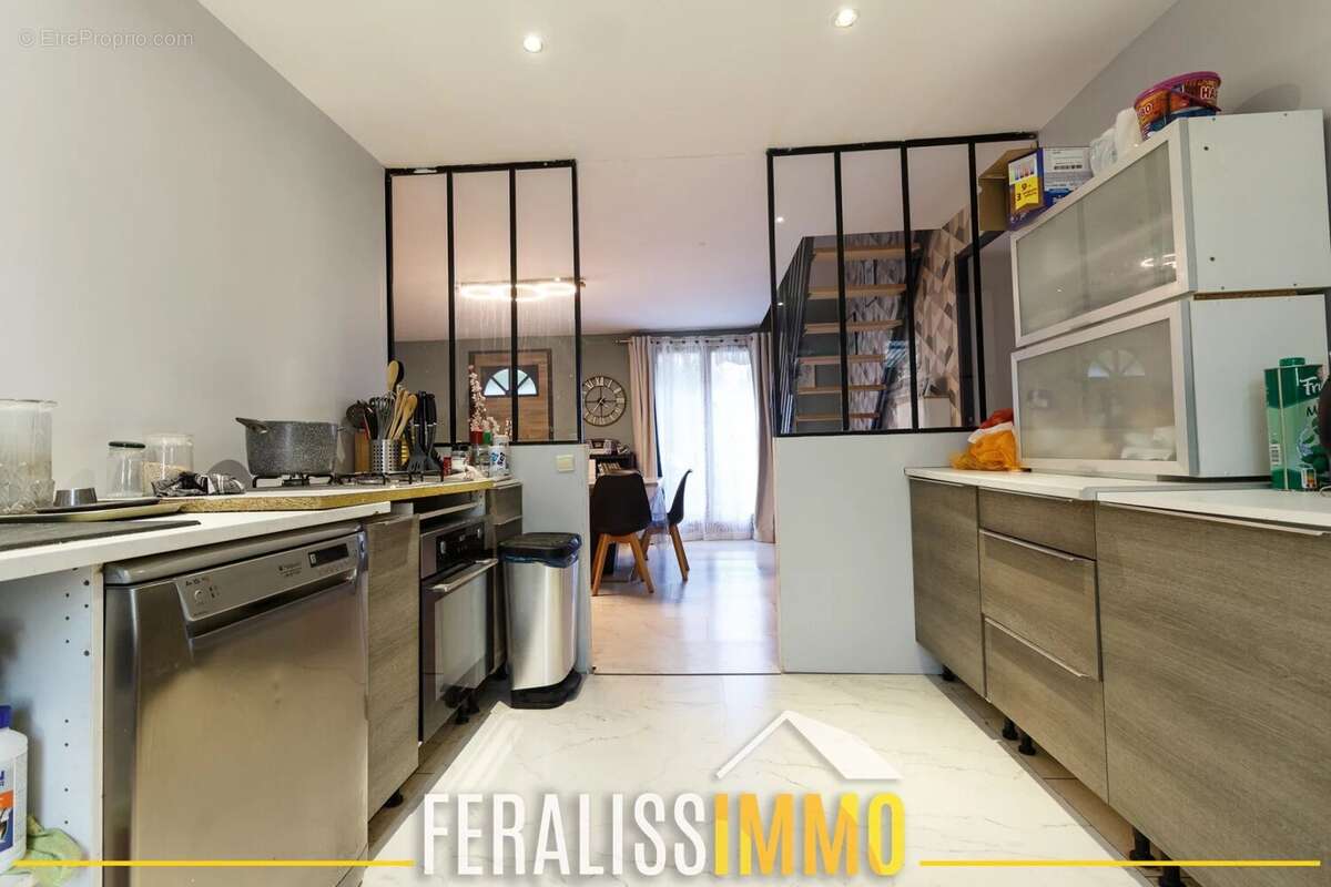 Maison à VAUX-SUR-SEINE