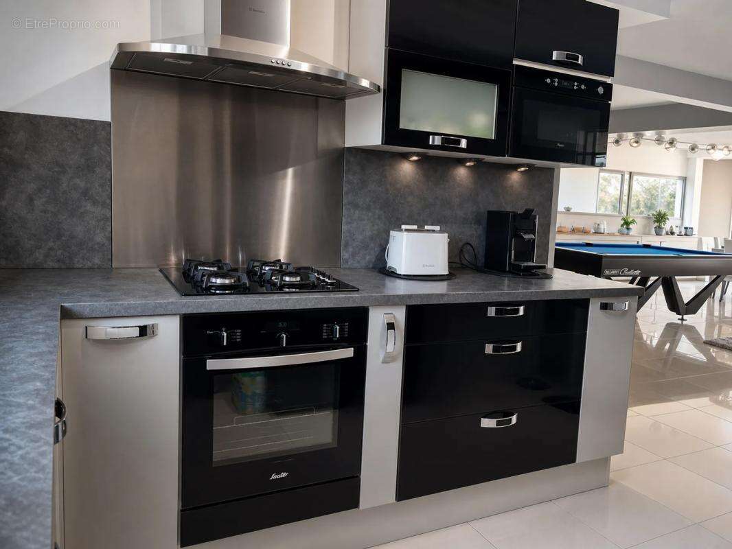 Maison de 7 pièces de 150 m² à Saint-Brice - photo 7