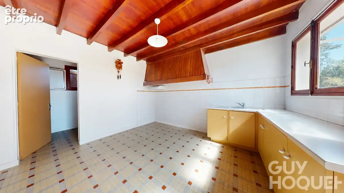 Maison familiale avec dépendances - photo 4