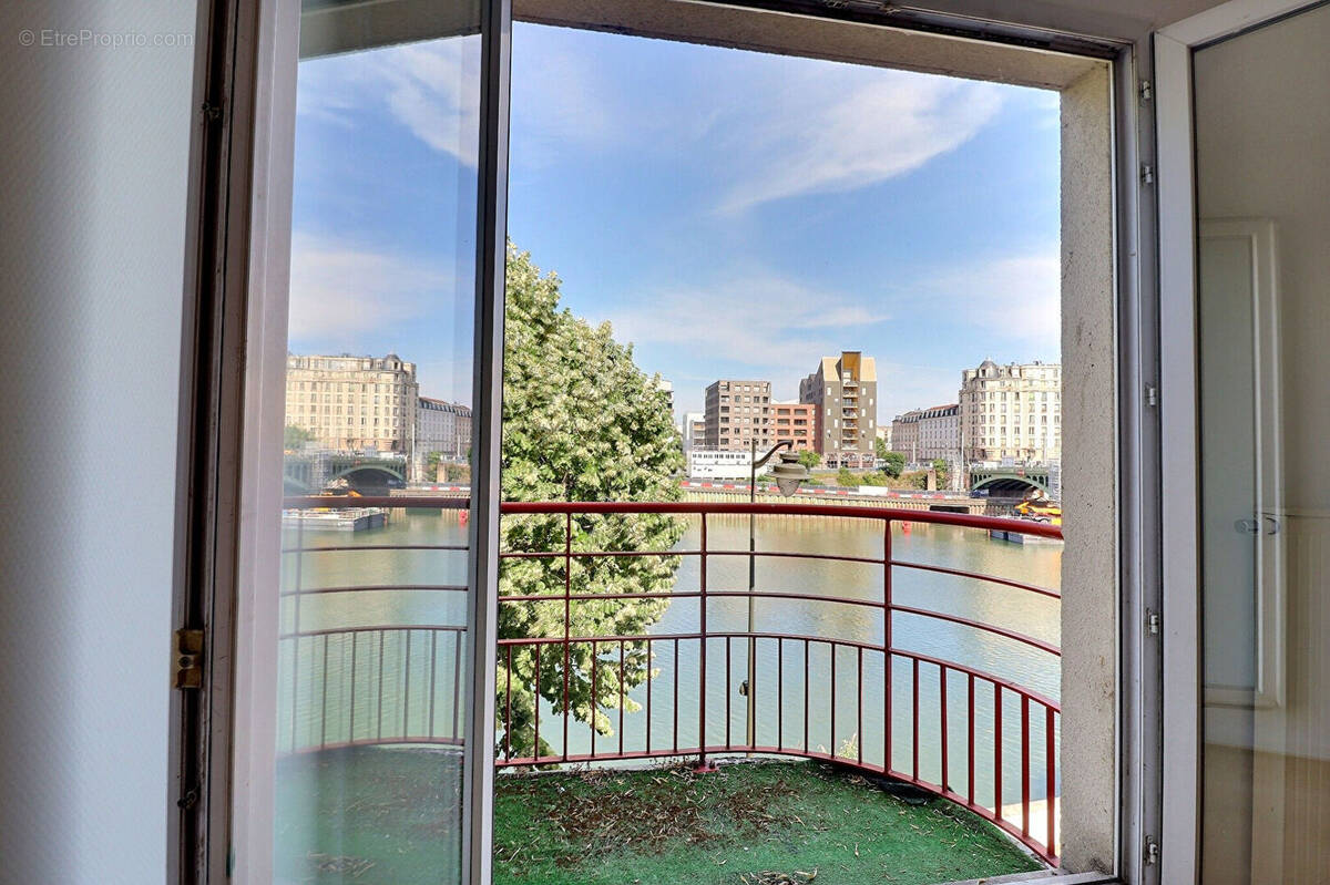 Appartement à L'ILE-SAINT-DENIS
