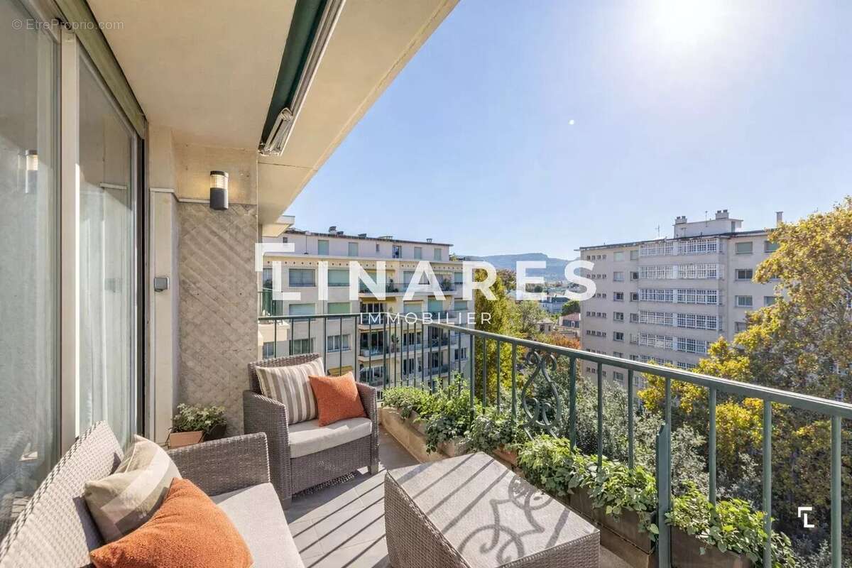 Appartement à MARSEILLE-8E