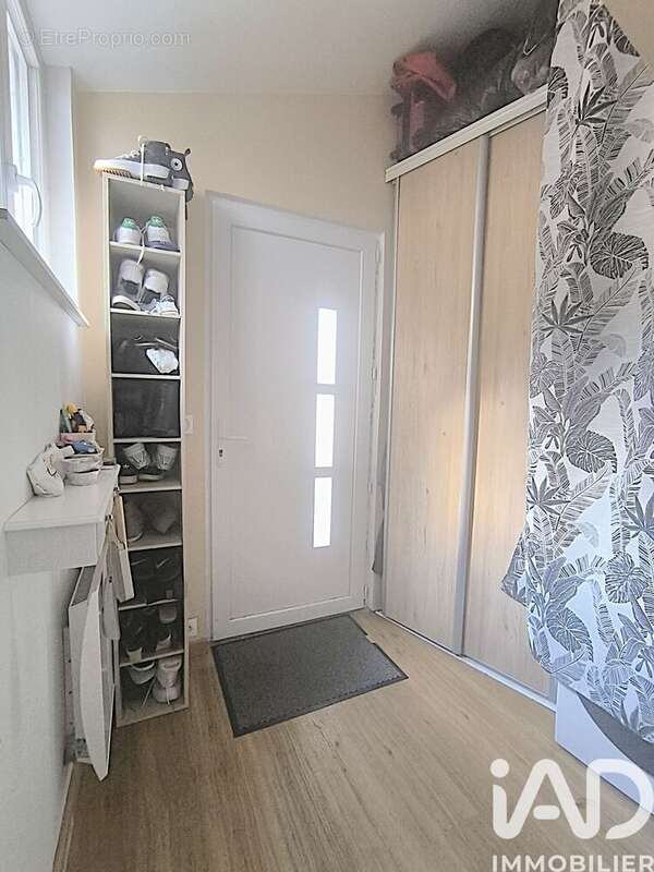 Photo 4 - Appartement à COUILLY-PONT-AUX-DAMES