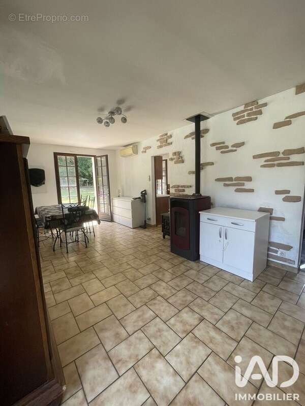 Maison 120 m² à Saint-Martial-D'artenset  - photo 7