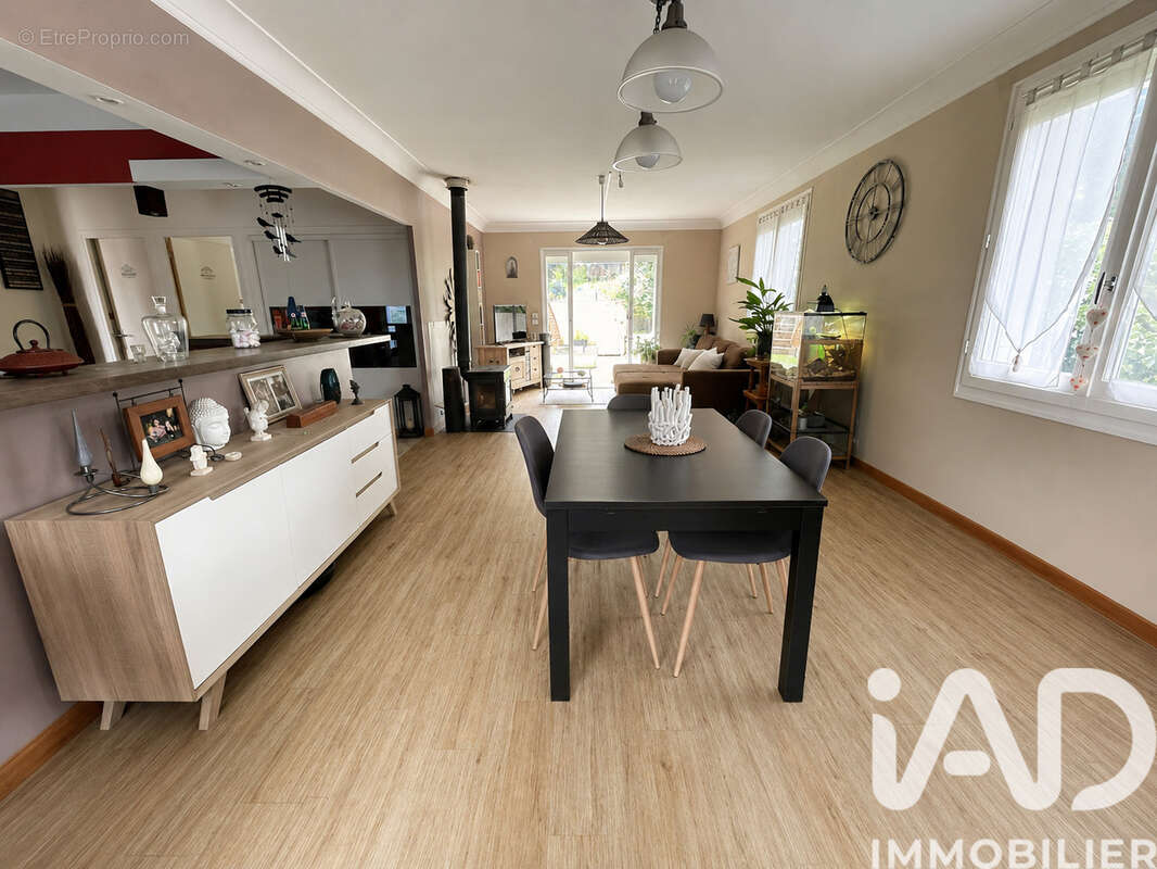 Maison 125 m² à Satillieu  - photo 5
