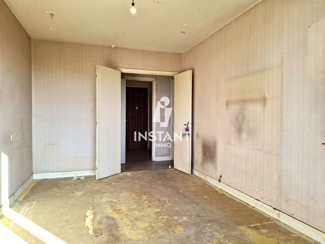 Appartement à SAINT-MAUR-DES-FOSSES