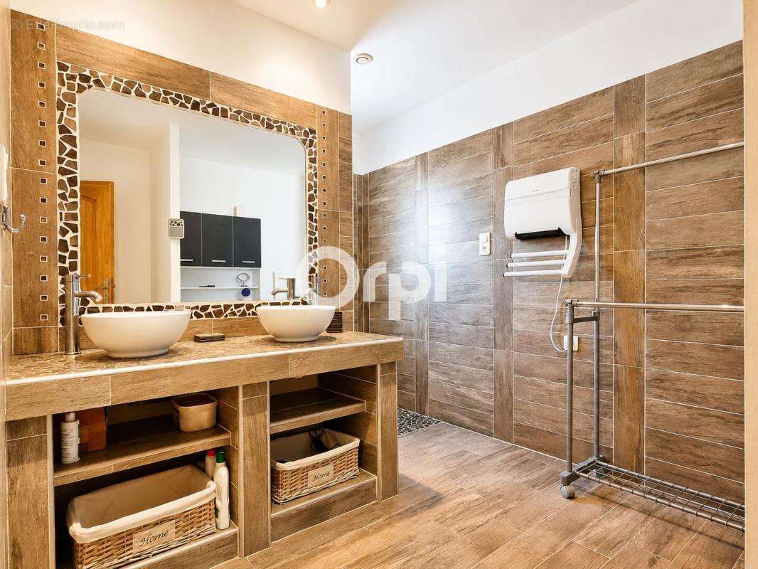 Brouzet-lès-Alès – Villa de Plain-Pied de 120 m²  Terrain de 1 500 m² - photo 8