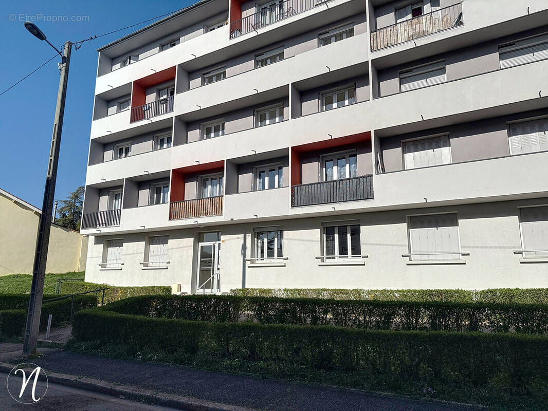 Appartement à SAINT-ETIENNE