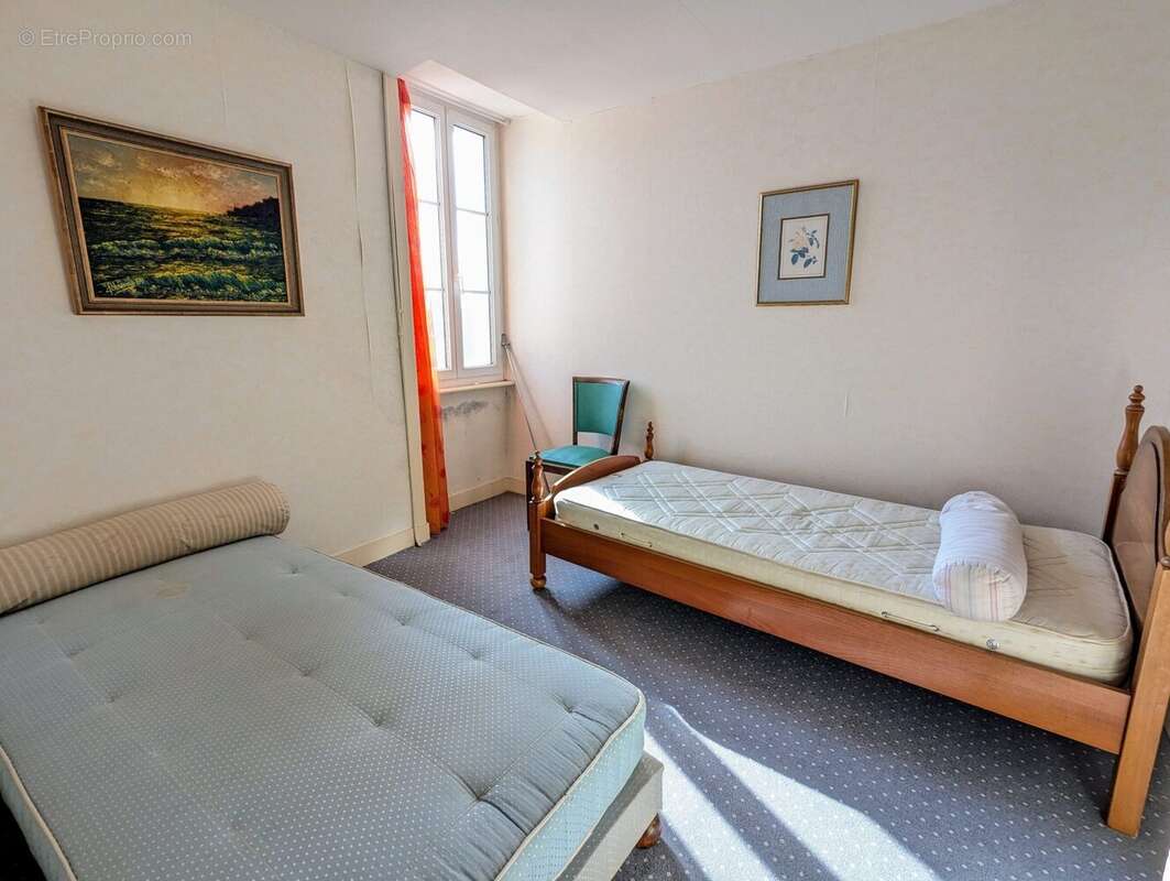 chambre 3 (2ème étage) - Maison à ISIGNY-SUR-MER