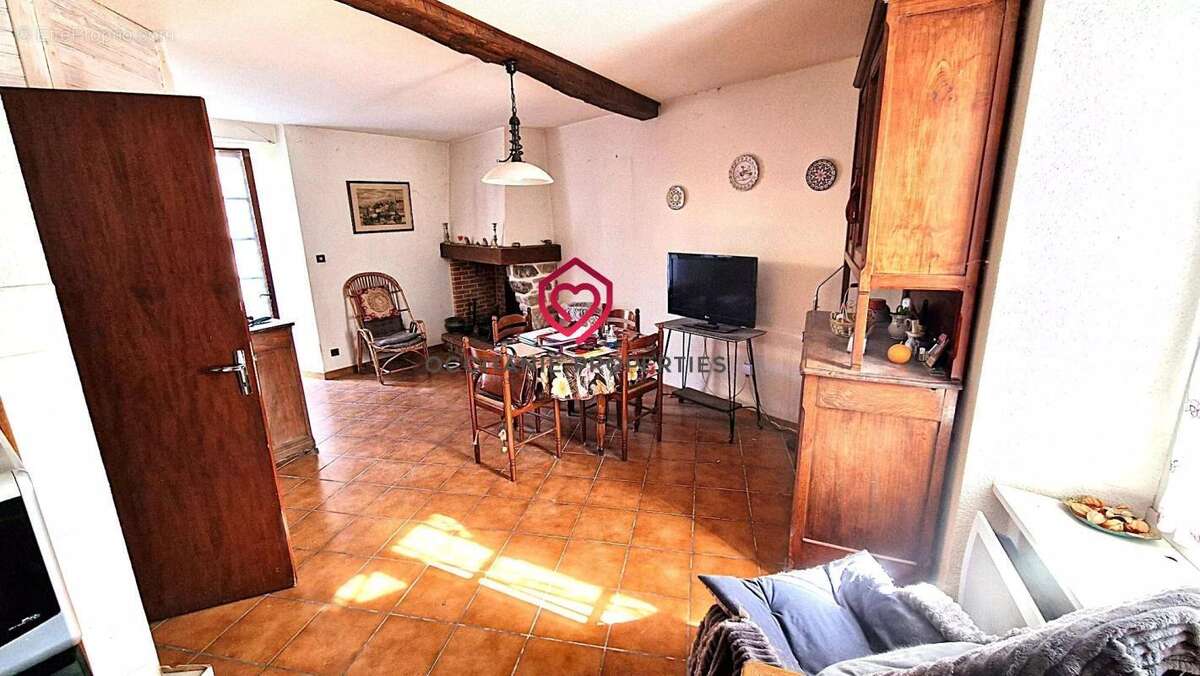 Maison à LE MAS-D'AZIL