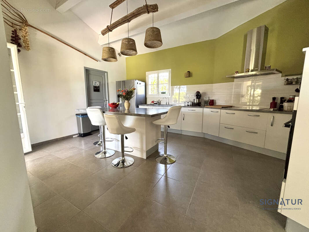 RARE - Villa 6 pièces - 5 chambres - grand sous-sol/garage - piscine - photo 11